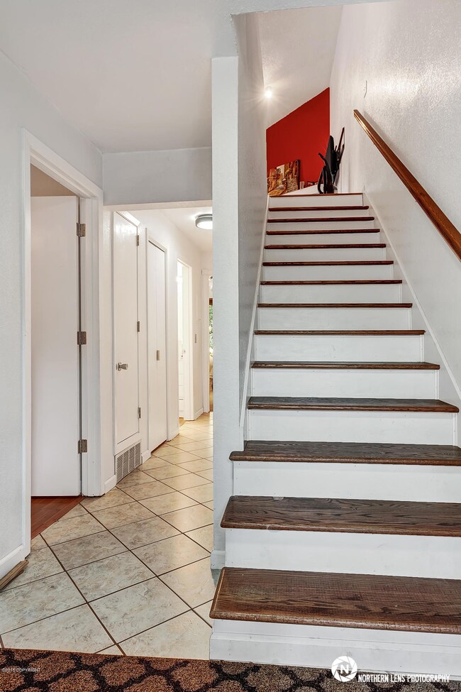 6_EntryStairway