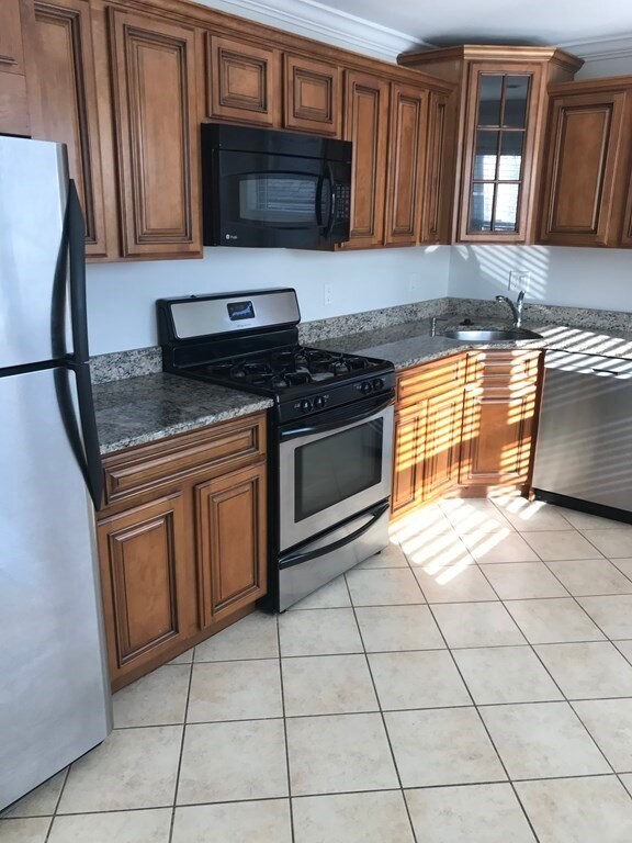 42 Quarry St unit 1, Quincy, MA 02169 - photo 3