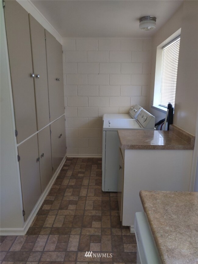 592 SW 18th St, Chehalis, WA 98532 - photo 7