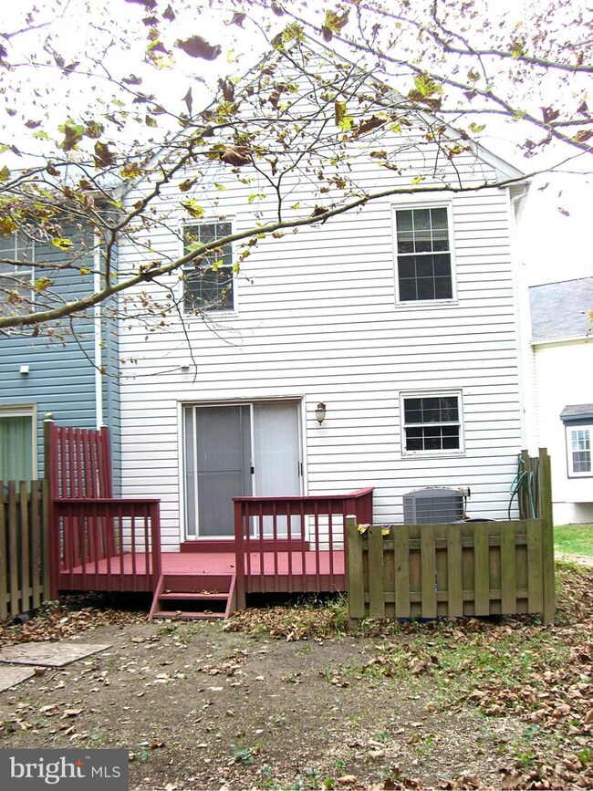 7481 Setting Sun Way, Columbia, MD 21046 - photo 2