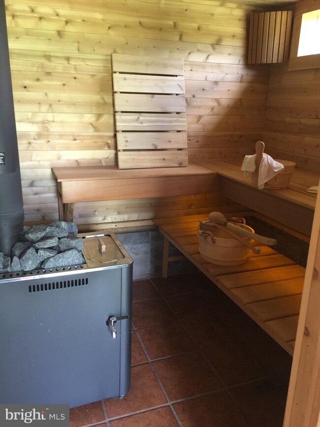 13550 Piney Run Ln, Hillsboro, VA 20132 - photo 5