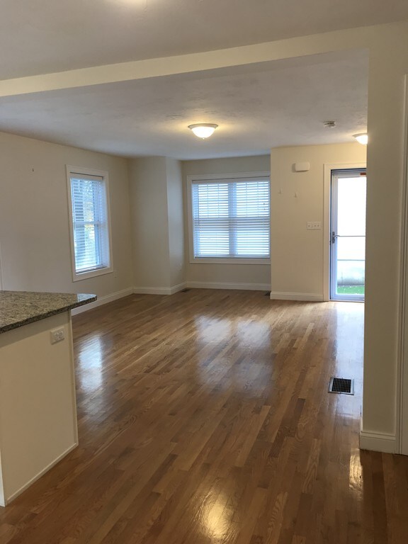 1390 Main St unit 60, Tewksbury, MA 01876 - photo 5