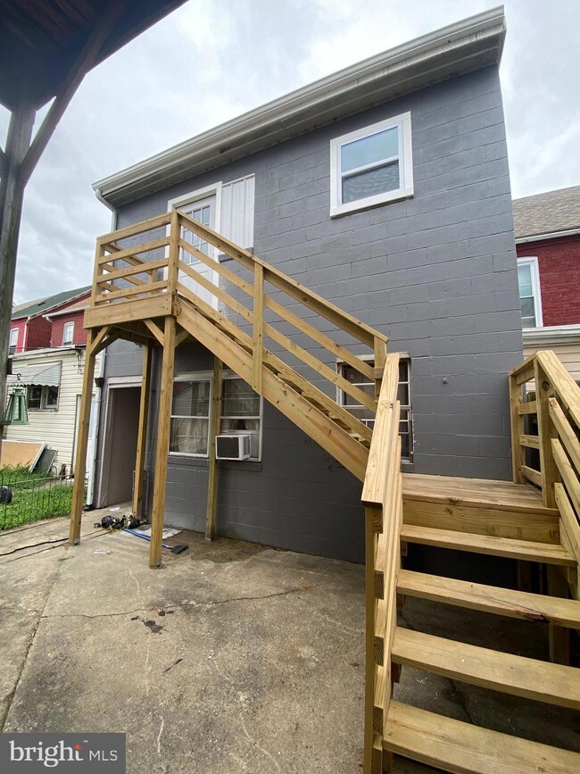 536 N 3rd St, Columbia, PA 17512 - photo 4