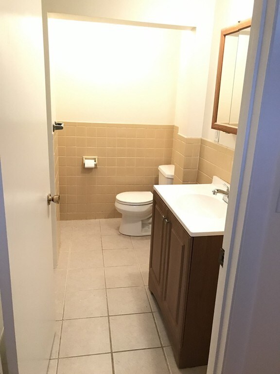 97 Water St unit 1, Wakefield, MA 01880 - photo 3