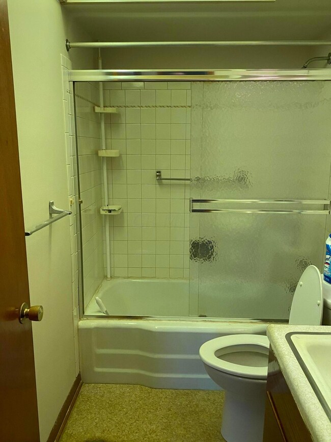 622 Beechwood Rd, Columbus, OH 43213 - photo 7