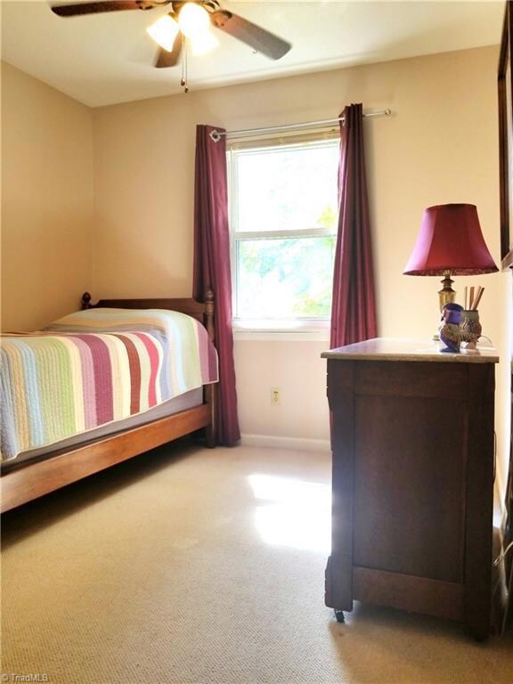 301 Ridgecrest Dr, King, NC 27021 - photo 2