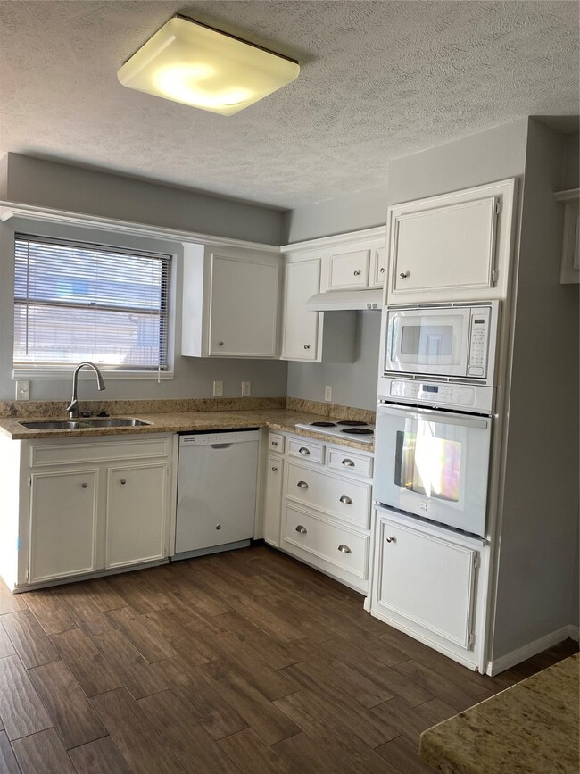 11445 Sabo Rd, Houston, TX 77089 - photo 4