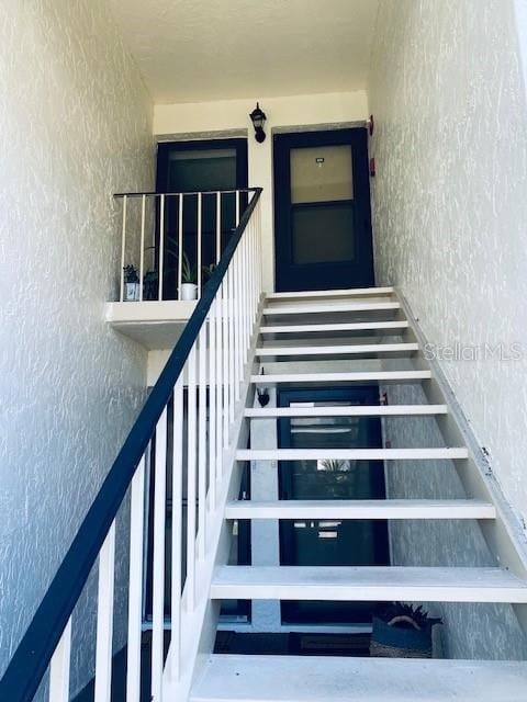 208 Cypress Ct unit 208, Oldsmar, FL 34677 - photo 2