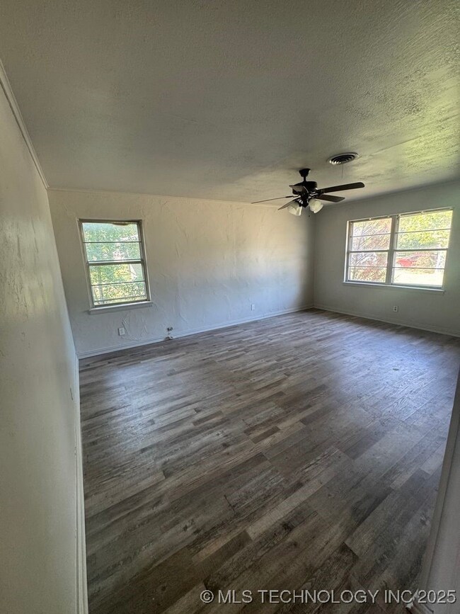 27 Hillcrest Ave NE, Ardmore, OK 73401 - photo 3