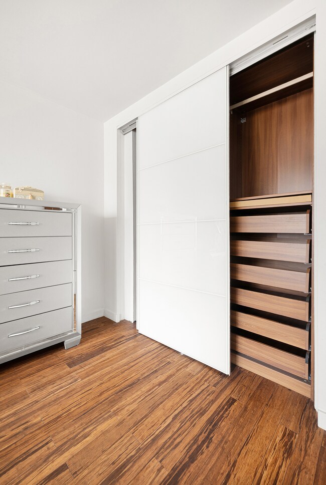 Zeckendorf Towers unit U9C, New York, NY 10003 - photo 7