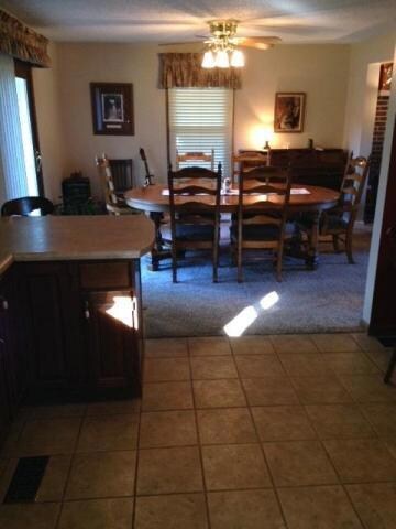 Kitchen & Dining Area