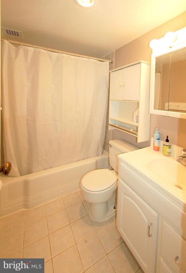 The Monroe House Condos unit 204, Washington, DC 20006 - photo 6