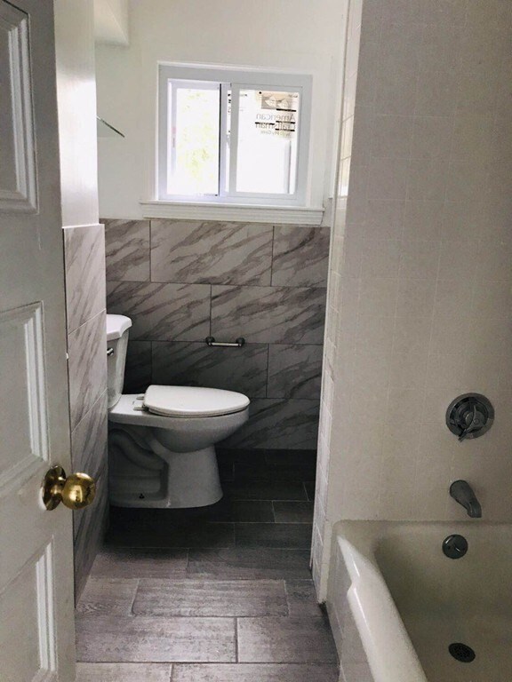 68 Beach St unit 2, Quincy, MA 02170 - photo 4