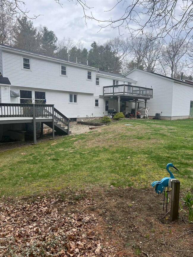 11 Ross Dr, Londonderry, NH 03053 - photo 4