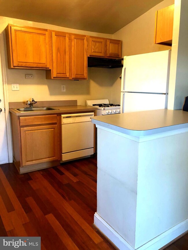 1044 S Charles St, Baltimore, MD 21230 - photo 5