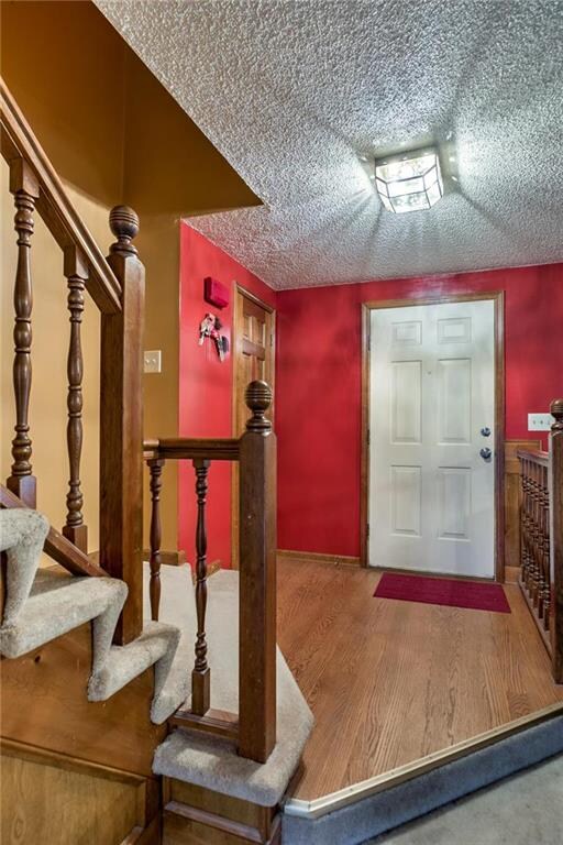 4940 Ballentine St, Shawnee, KS 66203 - photo 2