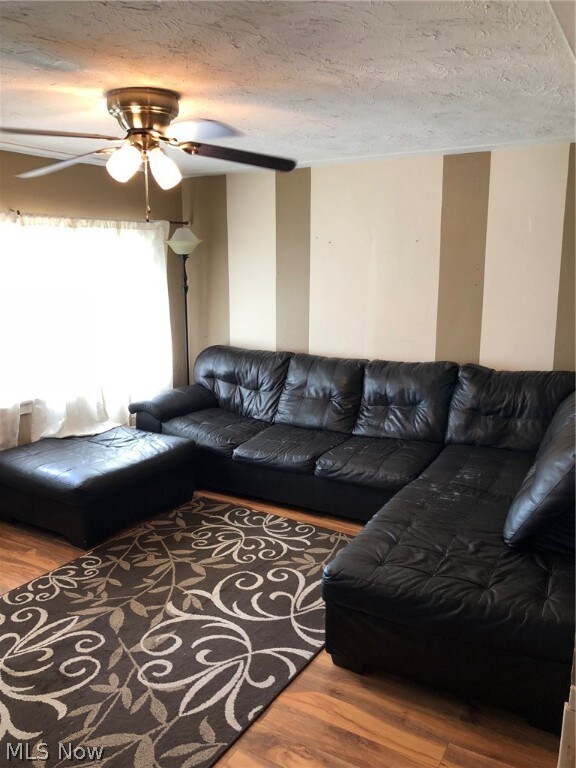 4875 Oster Rd, Sheffield Village, OH 44054 - photo 4