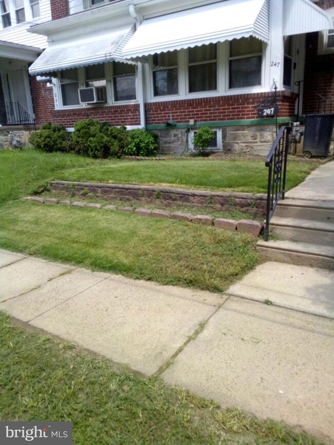 247 Roberta Ave, Darby, PA 19023 - photo 2