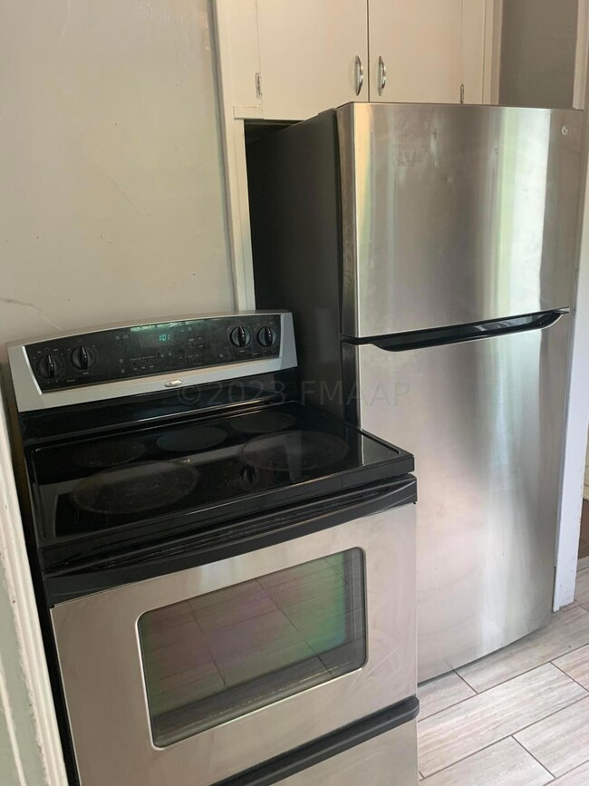 1034 University Dr N, Fargo, ND 58102 - photo 7