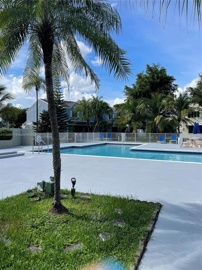 17565 NW 67th Place unit A, Hialeah, FL 33015 - photo 7