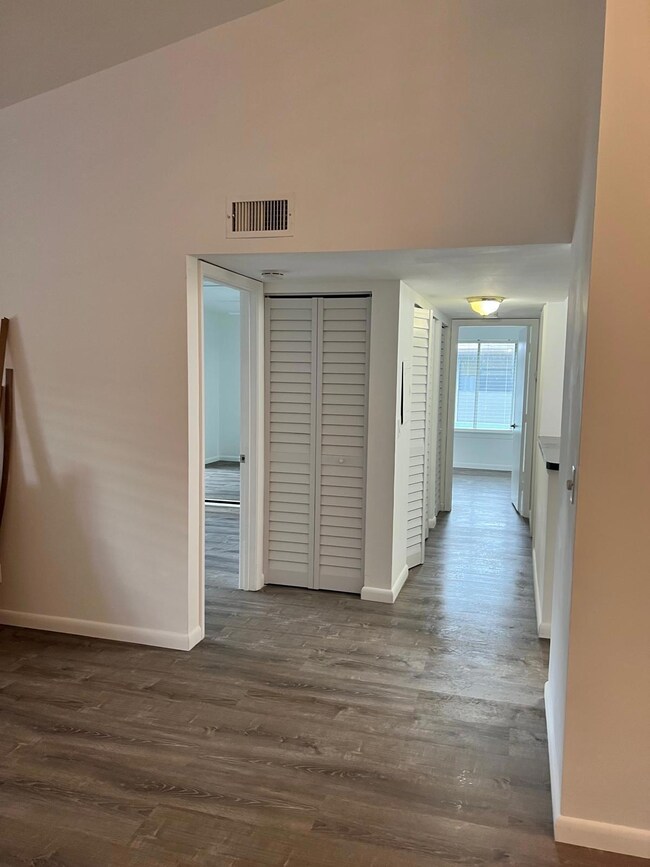 6342 Chasewood Dr unit E, Jupiter, FL 33458 - photo 5