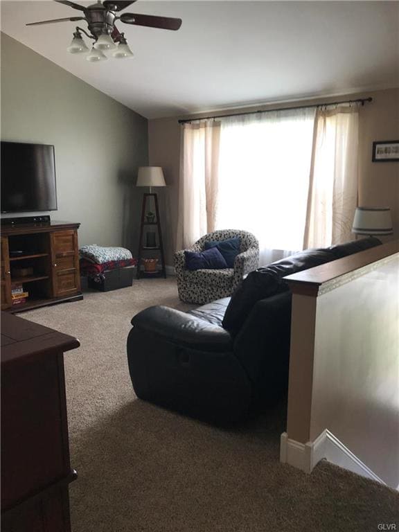 1512 Fernwood Rd, Slatington, PA 18080 - photo 2