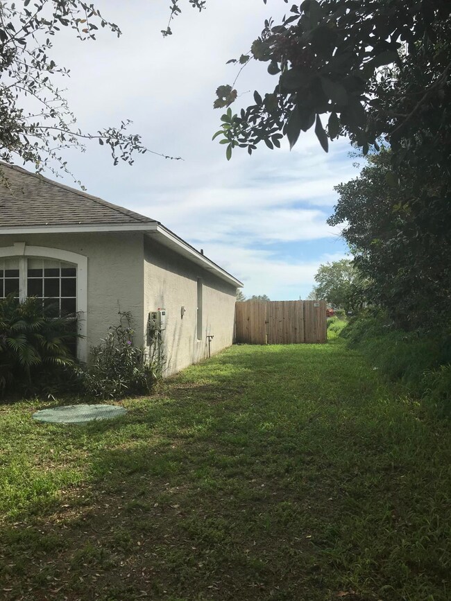 4181 SW Baltic St, Port Saint Lucie, FL 34953 - photo 3