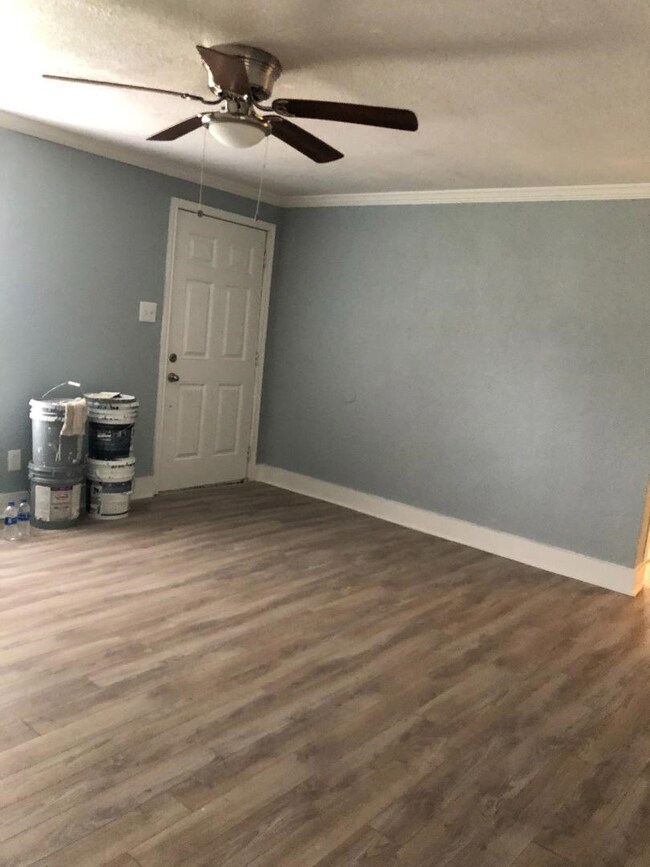 6724 Kittridge St, Houston, TX 77028 - photo 2