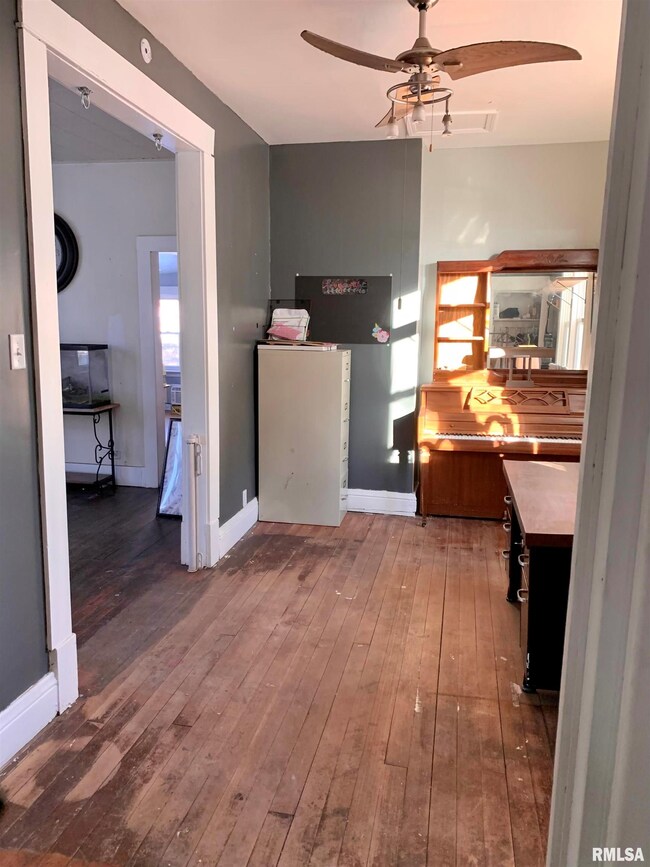 1503 14 1 2th St, Rock Island, IL 61201 - photo 6