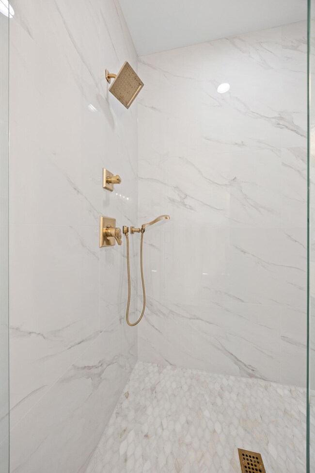 240 Berkley Hall Dr, Berea, KY 40403 - photo 6