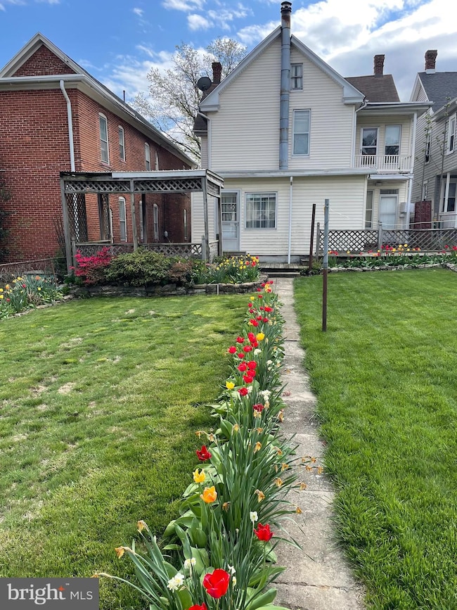 145 Snider Ave, Waynesboro, PA 17268 - photo 3