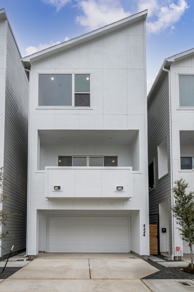 4224 Schuler St, Houston, TX 77007 - photo 2