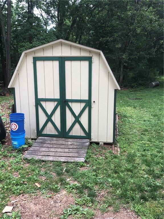 5614 Sherwood Dr, Easton, PA 18040 - photo 6