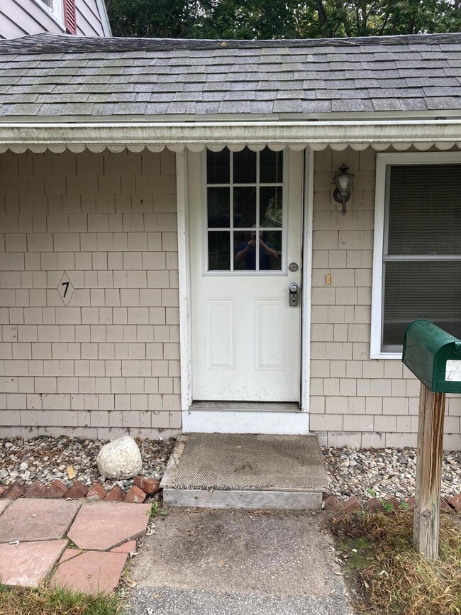 7 Benson Ct, Mechanic Falls, ME 04256 - photo 2