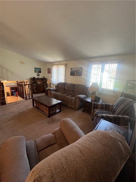 2504 Easler St, McKeesport, PA 15132 - photo 4