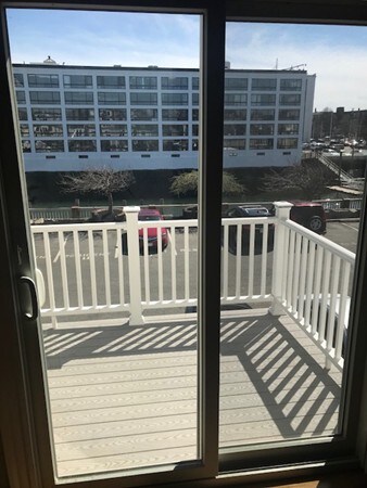 84 Wharf St unit 4, Salem, MA 01970 - photo 3