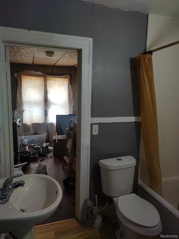 2209 Raskob St, Flint, MI 48504 - photo 7