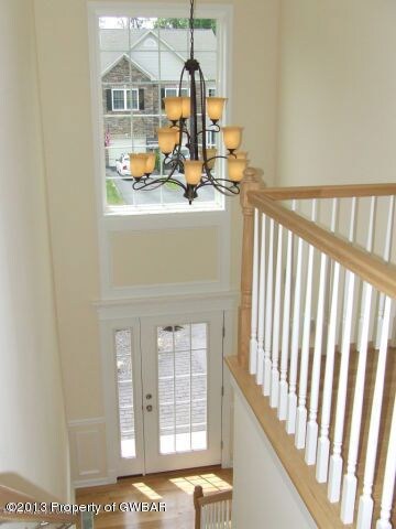 229 Twins Ln, Mountain Top, PA 18707 - photo 2