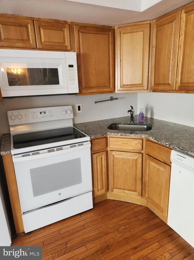 5004 Tracy Ct, Voorhees, NJ 08043 - photo 7