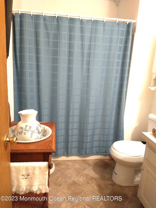 35C Canton Dr, Whiting, NJ 08759 - photo 4