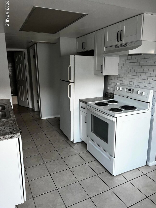 22 E Ingram St, Mesa, AZ 85201 - photo 2