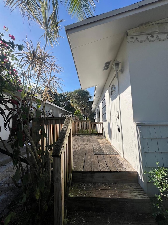 700 N Hepburn Ave, Jupiter, FL 33458 - photo 2