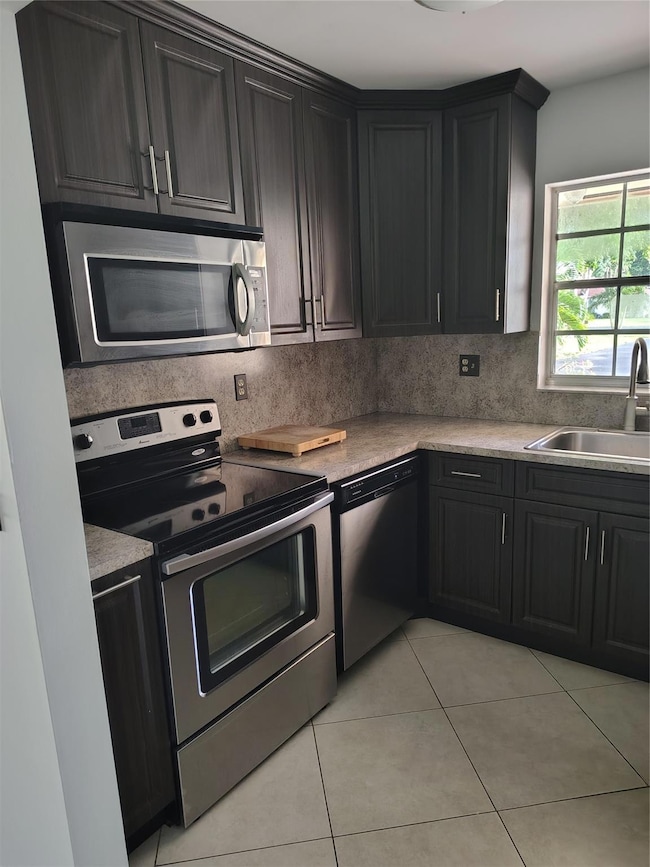 5245 NW 3rd St unit D, Delray Beach, FL 33445 - photo 5