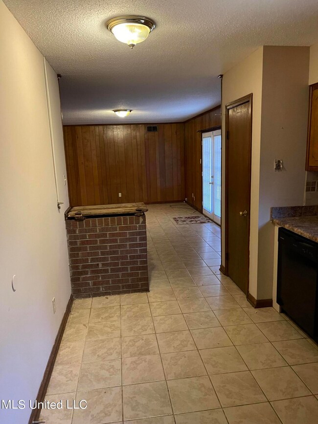 2128 Timberlane St, Hernando, MS 38632 - photo 4