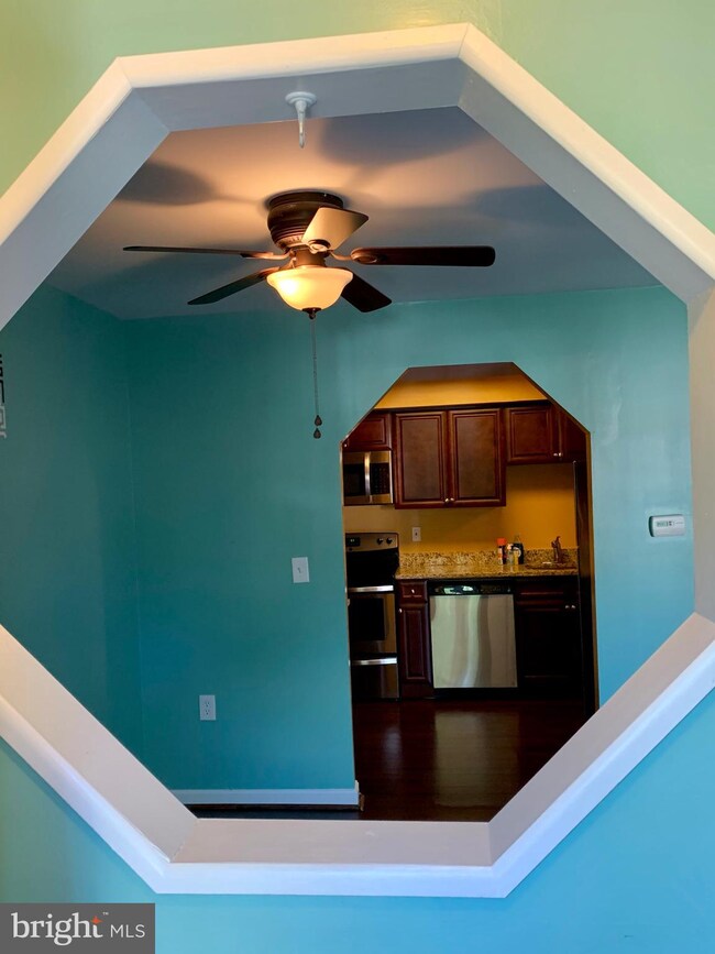 9025 N Laurel Rd unit I, Laurel, MD 20723 - photo 5