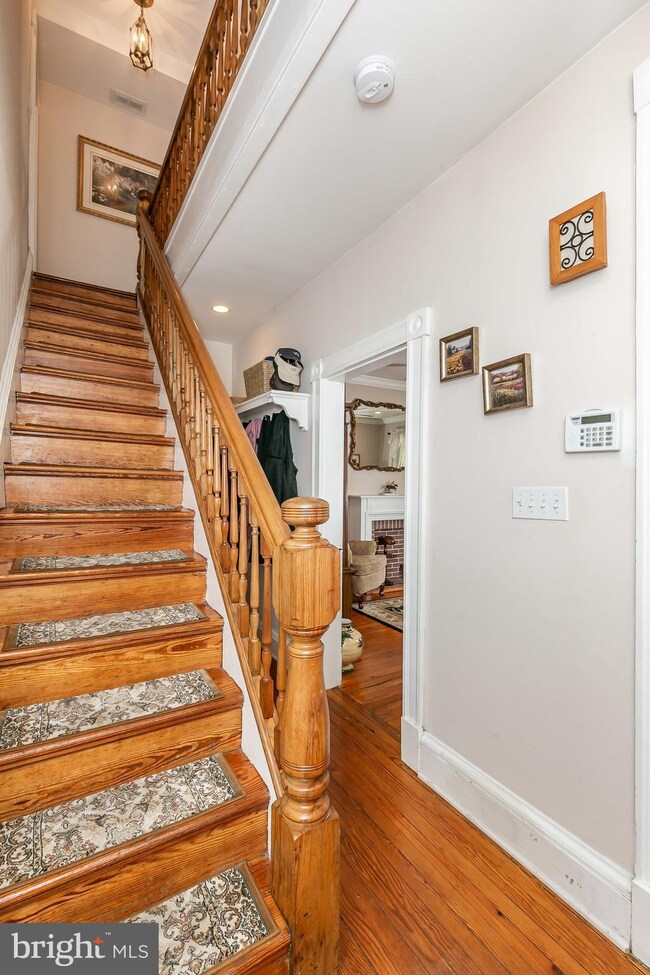 1007 Roland Heights Ave, Baltimore, MD 21211 - photo 7