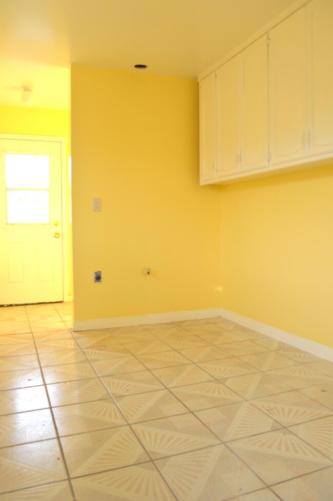 37867 Palm Vista Ave, Palmdale, CA 93550 - photo 7