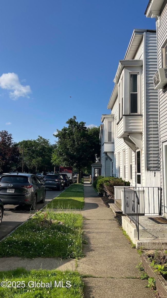 452 3rd Ave, Troy, NY 12182 - photo 3