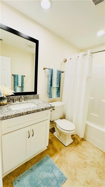 Spacious bathroom