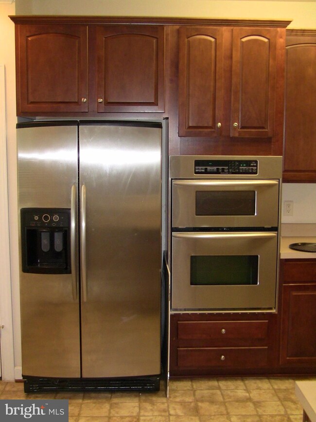 3550 Carriage Walk Ln unit 49-D, Laurel, MD 20724 - photo 5